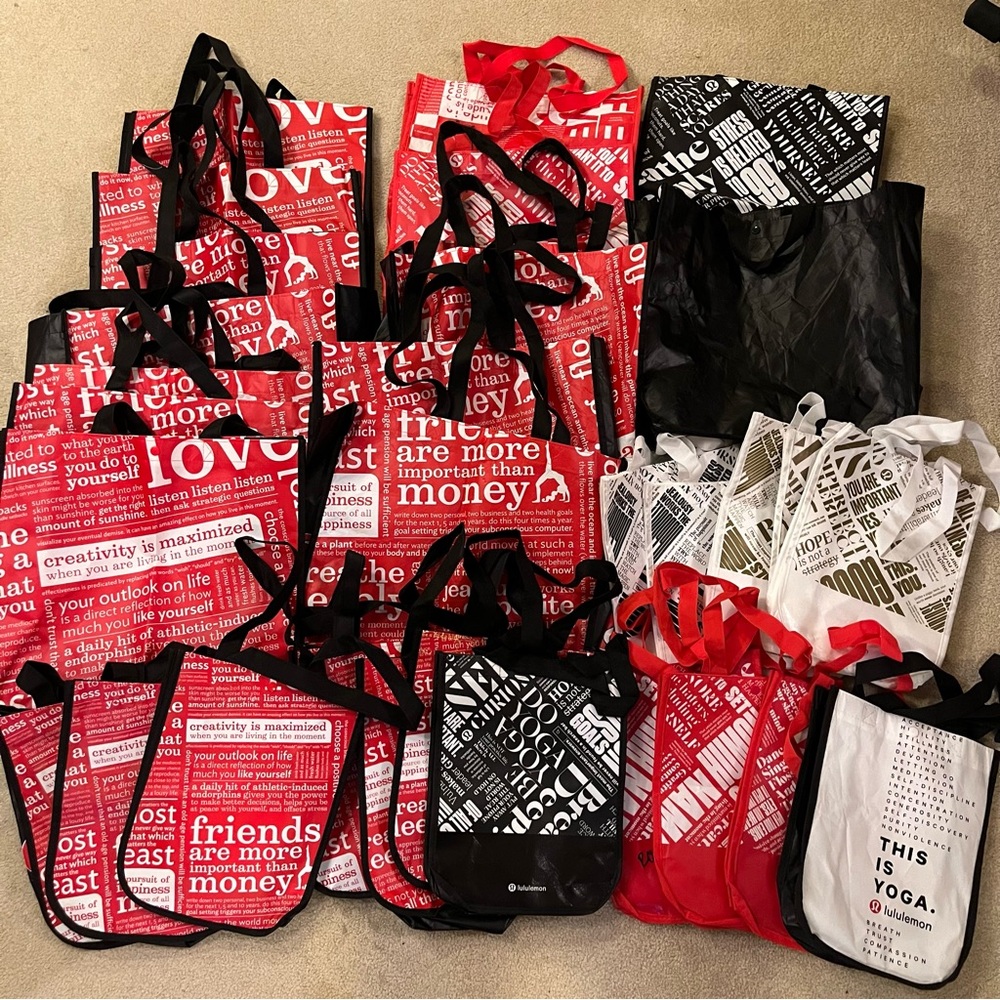 Lululemon Reusable Lunch Shopping Tote Lot Of 30 Bags 16 Small 14 Large Bundle